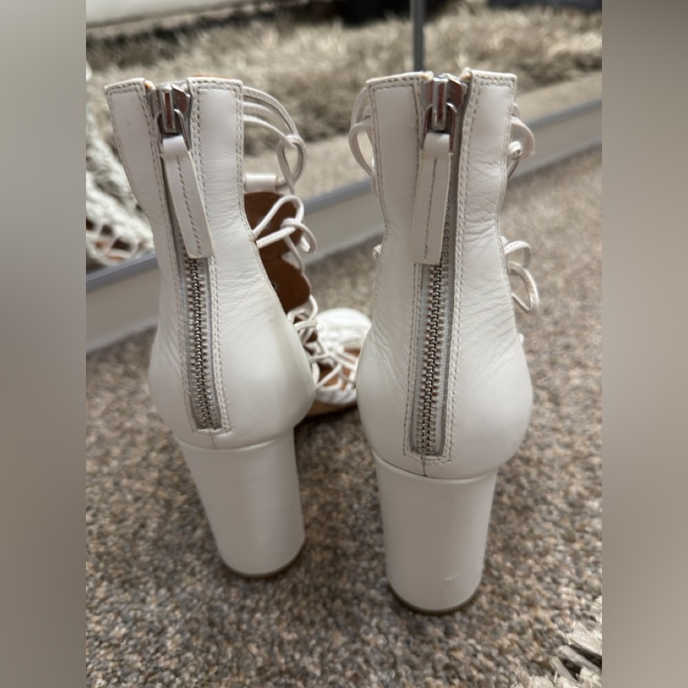 Ellie Tahari Elegant White Women's Gladiator Sandals 7 1/2 - Picture 5 of 10